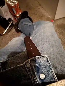 A man in public online show from October 2025 07:46:02 PM