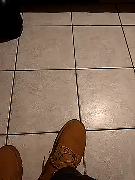 A man in public online show from January 2026 07:28:01 PM