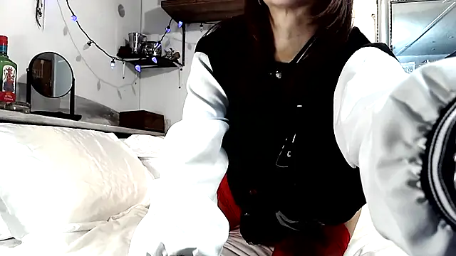 Snapshot of Genevieve143 chatting on April 2026 09:30:02 PM Genevieve143 online show from April 2026 09:30:02 PM