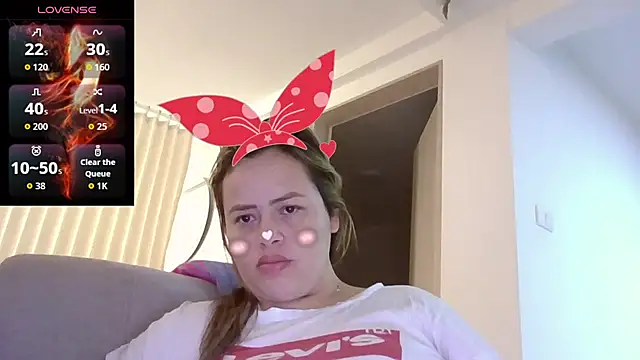 Snapshot of saramartinez1000 chatting on September 2025 02:06:02 PM saramartinez1000 online show from September 2025 02:06:02 PM