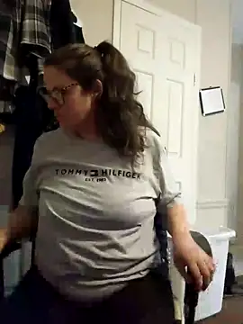 Snapshot of velvetta_ chatting on March 2025 04:24:02 AM velvetta online show from March 2025 04:24:02 AM