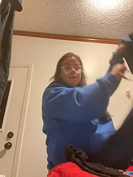 Snapshot of velvetta_ chatting on March 2025 05:21:02 AM velvetta online show from March 2025 05:21:02 AM