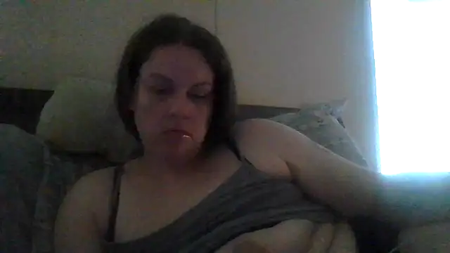 Snapshot of velvetta_ chatting on September 2025 02:31:02 PM velvetta online show from September 2025 02:31:02 PM