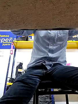 Snapshot of josehot151515 chatting on December 2024 04:20:01 PM josehot151515 online show from December 2024 04:20:01 PM