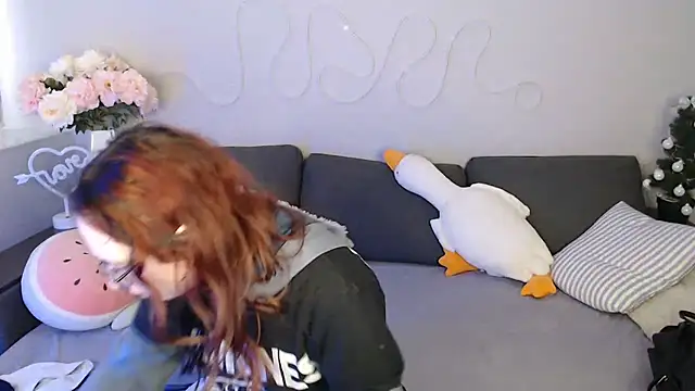 Mini Diva online show from February 2026 09:16:02 AM