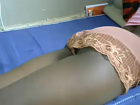 Snapshot of queen_sessely12 chatting on February 2025 11:06:02 AM queen sessely12 online show from February 2025 11:06:02 AM