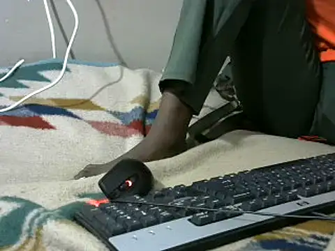 Snapshot of queen_sessely12 chatting on February 2025 04:48:02 PM queen sessely12 online show from February 2025 04:48:02 PM