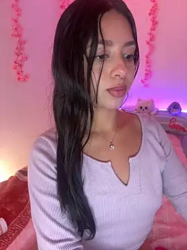 Snapshot of AliceJovovich chatting on December 2024 05:45:02 PM AliceJovovich online show from December 2024 05:45:02 PM