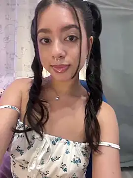 Snapshot of AliceJovovich chatting on January 2025 06:35:01 PM AliceJovovich online show from January 2025 06:35:01 PM