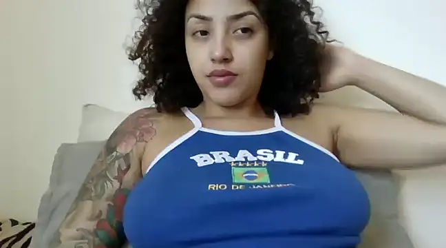 Snapshot of mineiraaprivacy chatting on February 2025 03:09:01 PM mineiraaprivacy online show from February 2025 03:09:01 PM