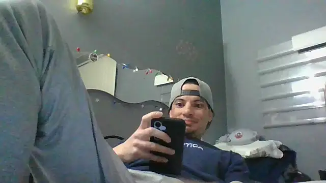 gifted723 online show from December 2025 11:30:02 AM