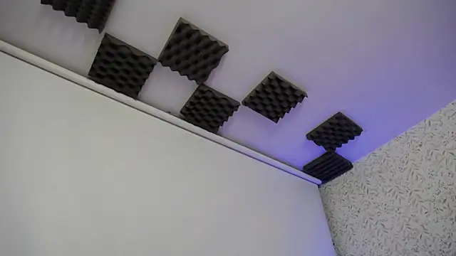 luly pink online show from November 2025 04:01:02 AM