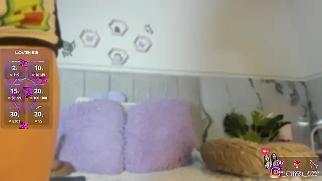 Snapshot of christal_cutee chatting on February 2026 03:32:02 AM christal cutee online show from February 2026 03:32:02 AM