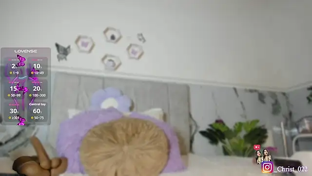 Snapshot of christal_cutee chatting on April 2026 03:57:02 AM christal cutee online show from April 2026 03:57:02 AM