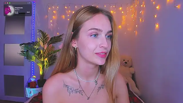 Snapshot of Kamila_icee chatting on February 2025 11:27:01 PM Kamila icee online show from February 2025 11:27:01 PM