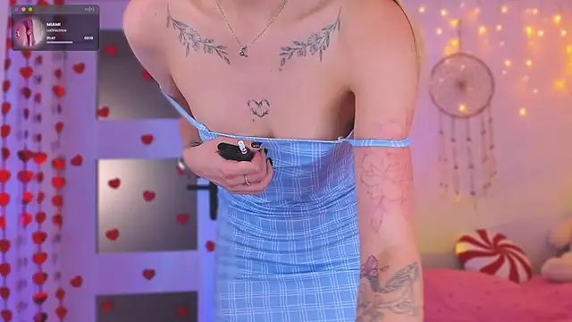 Snapshot of Kamila_icee chatting on February 2025 07:39:01 PM Kamila icee online show from February 2025 07:39:01 PM