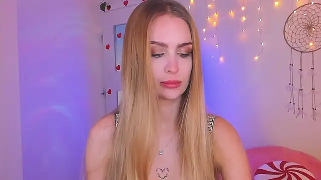 Snapshot of Kamila_icee chatting on February 2025 08:07:02 PM Kamila icee online show from February 2025 08:07:02 PM