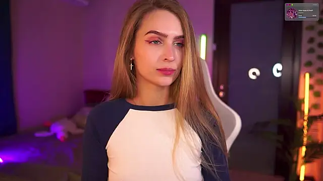 Snapshot of Kamila_icee chatting on September 2025 06:56:02 PM Kamila icee online show from September 2025 06:56:02 PM