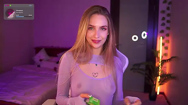 Snapshot of Kamila_icee chatting on October 2025 06:48:01 PM Kamila icee online show from October 2025 06:48:01 PM