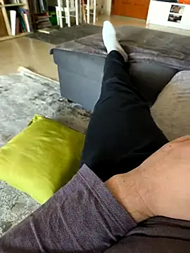 onbifeet online show from January 2026 12:32:01 PM