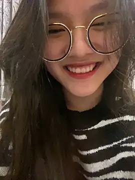 Krixxi22 online show from February 2025 03:30:01 PM