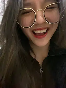 Krixxi22 online show from February 2025 04:21:01 PM