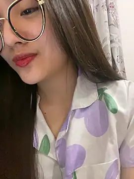 Krixxi22 online show from March 2025 02:34:01 PM