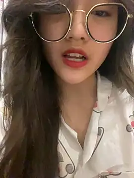 Krixxi22 online show from March 2025 01:18:02 PM