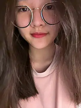 Krixxi22 online show from September 2025 03:57:01 PM