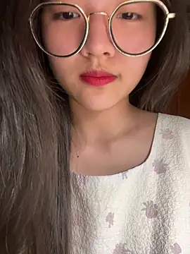 Krixxi22 online show from March 2026 05:42:02 PM