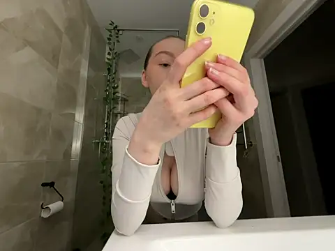 Snapshot of winter__sun chatting on March 2026 03:09:02 PM winter sun online show from March 2026 03:09:02 PM