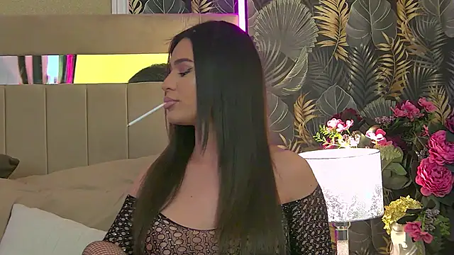 Snapshot of reyabaines chatting on February 2026 12:17:02 AM reyabaines online show from February 2026 12:17:02 AM