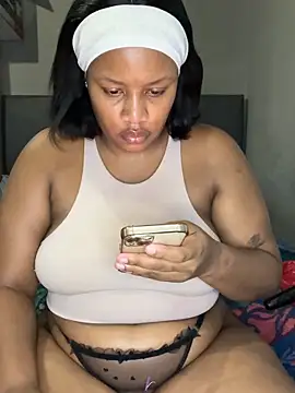 MimiCurves online show from February 2026 05:05:02 PM