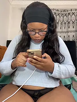 Snapshot of MimiCurves chatting on June 2026 08:30:01 AM MimiCurves online show from June 2026 08:30:01 AM
