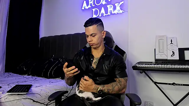 Aron Dark online show from January 2025 12:15:02 PM