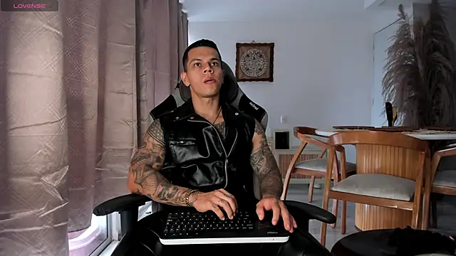 Aron Dark online show from April 2026 09:39:33 PM