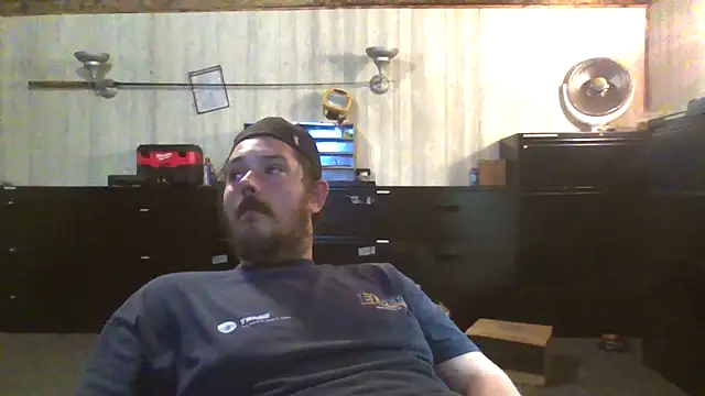 daddysmalldick502 online show from April 2026 03:25:02 PM