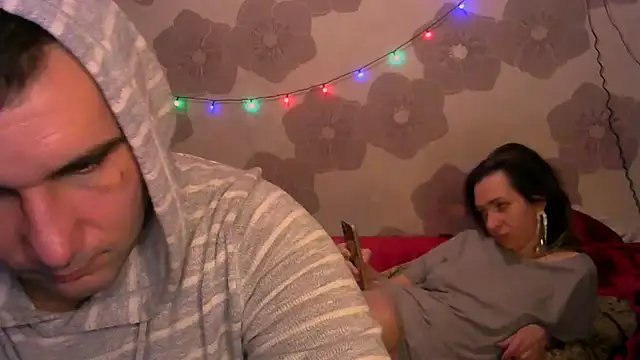 John Daenerys online show from December 2025 07:32:01 PM