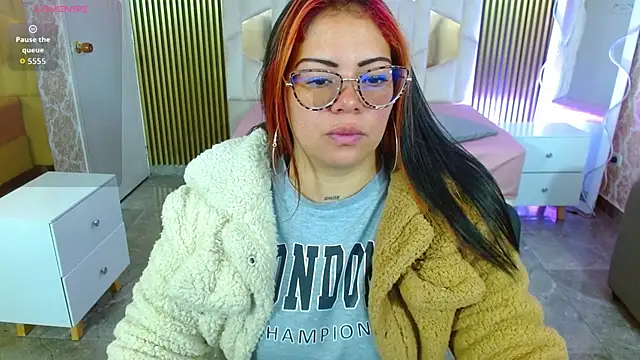 martinna tay online show from November 2025 03:23:02 AM