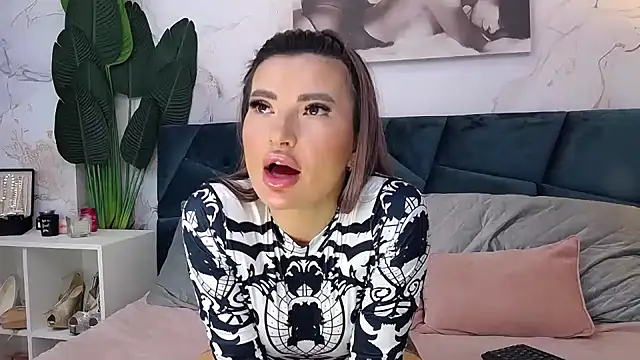 NightshadeIris online show from December 2024 08:21:01 AM