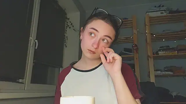 monlight  dana online show from November 2025 07:50:02 PM