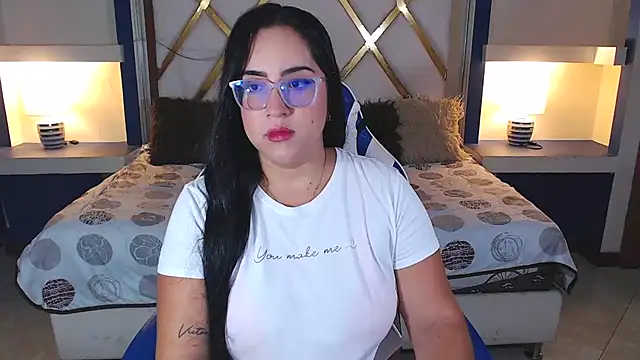 Sofiia davis23 online show from February 2025 01:15:02 PM