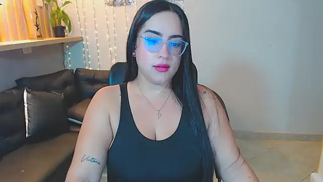 Sofiia davis23 online show from February 2025 01:14:01 PM