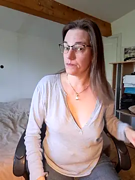 SpiceLea online show from March 2025 09:53:01 AM