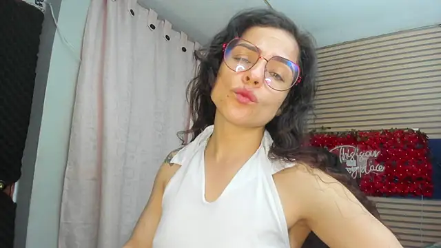 Snapshot of rosse_2504 chatting on July 2026 12:30:01 PM rosse 2504 online show from July 2026 12:30:01 PM