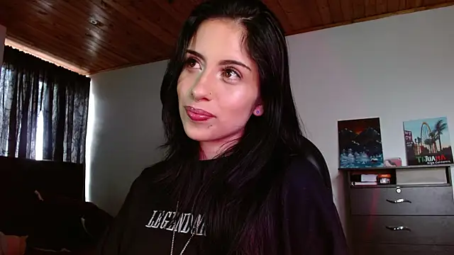 Ary Pieerce online show from November 2025 08:42:01 PM