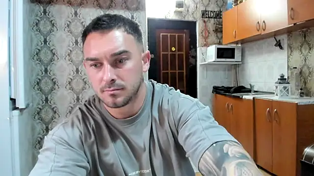 Jonmusclemaster online show from November 2025 08:33:02 PM