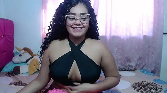 Snapshot of kiara_milf_ chatting on October 2025 08:53:02 PM kiara milf  online show from October 2025 08:53:02 PM