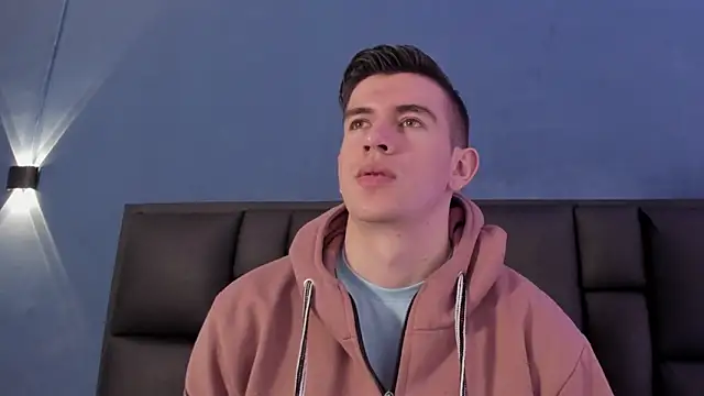 MikaelSlow online show from November 2025 04:23:02 AM