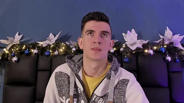 MikaelSlow online show from November 2025 05:33:01 AM